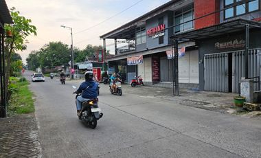 Jual cepat toko pakaian & coffe dua lantai