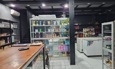 Jual cepat toko pakaian & coffe dua lantai