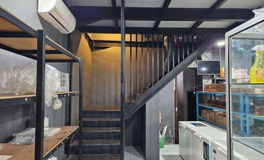 Jual cepat toko pakaian & coffe dua lantai