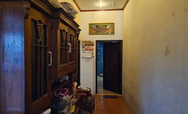 Jual cepat toko pakaian & coffe dua lantai