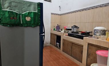 Jual cepat toko pakaian & coffe dua lantai