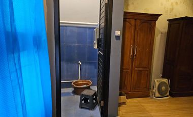 Jual cepat toko pakaian & coffe dua lantai