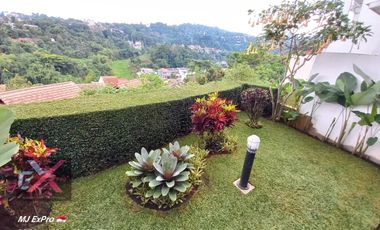 DIJUAL RUMAH SIAP HUNI  di Kawasan Resort Dago Pakar Bandung