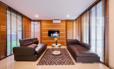 Spacious Property with Exceptional Multi Use Potential near the City Center
