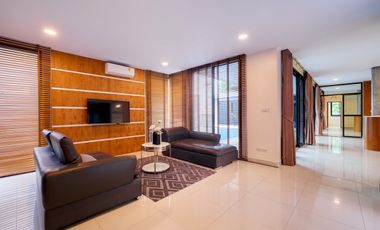 Spacious Property with Exceptional Multi Use Potential near the City Center