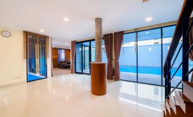 Spacious Property with Exceptional Multi Use Potential near the City Center