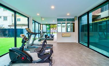 Spacious Property with Exceptional Multi Use Potential near the City Center