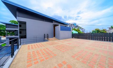 Spacious Property with Exceptional Multi Use Potential near the City Center