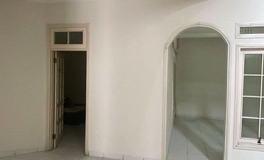 DISEWAKAN CEPAT RUMAH BARU RENOVASI CITRA 2 EXT 190M2 CENGKARENG JAKARTA BARAT