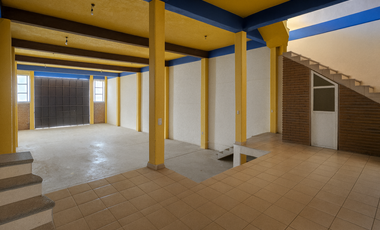 Bodega en Venta en San Juan del Río, Querétaro totalmente habilitada.