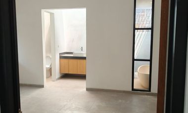 FOR RENT / SALE VILLA READY UNIT 3BR KAWASAN BEST LOCATION IN SANUR NEAR SINDHU BEACH