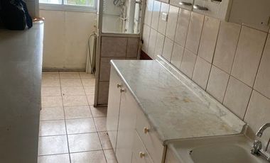 DEPTO EN TERCER PISO CALLE SANTA TERESA