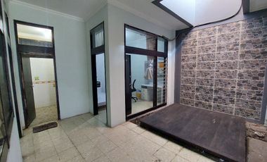 Jual/Sewa Rumah Strategis Usaha di Sayap Burangrang Bandung Tengah Kota