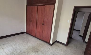 Departamento en Alquiler en Kennedy Nueva, 3 Habitaciones, 3 Baños, Patio, Ideal Estudiantes, Norte de Guayaquil.