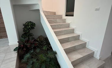 Casa en Tres Marías | 4 Recámaras | 2 Filtros de Seguridad | 202 m² | Casa Club