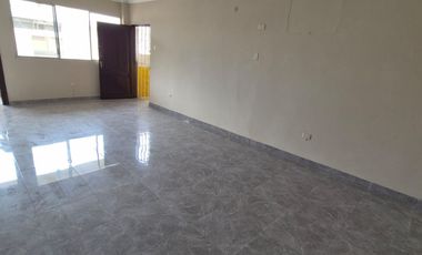 Departamento en Alquiler en Urdesa Central, 3 Habitaciones, 2 Baños, Balcón, Norte de Guayaquil