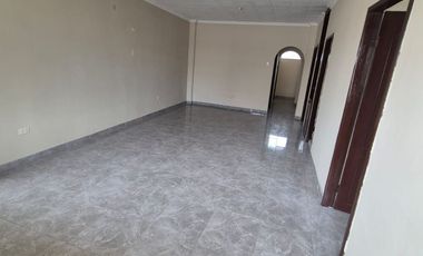 Departamento en Alquiler en Urdesa Central, 3 Habitaciones, 2 Baños, Balcón, Norte de Guayaquil