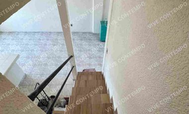 Casa en venta  con local comercial + departamento independiente