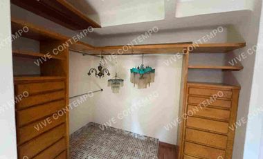 Casa en venta  con local comercial + departamento independiente