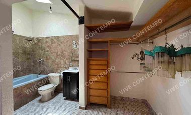 Casa en venta  con local comercial + departamento independiente