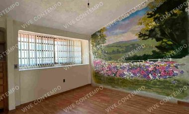 Casa en venta  con local comercial + departamento independiente