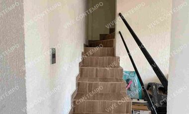 Casa en venta  con local comercial + departamento independiente