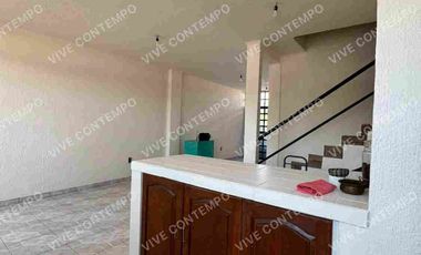 Casa en venta  con local comercial + departamento independiente