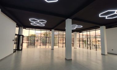 edificio comercial de alquiler en portoviejo