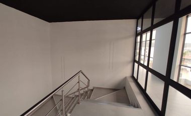 edificio comercial de alquiler en portoviejo