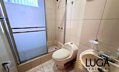 Departamento frente al mar en renta, edificio con salida directa a la playa, sector Mall del Pacífico, Manta, Ecuador