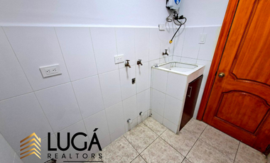 Departamento frente al mar en renta, edificio con salida directa a la playa, sector Mall del Pacífico, Manta, Ecuador