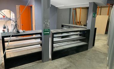 VENTA DE BODEGA, OFICINAS EQUIPADAS Y LOCAL COMERCIAL ZONA FINSA