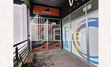 LOCAL EN VENTA EN PLAZA PALMILLAS QUERETARO