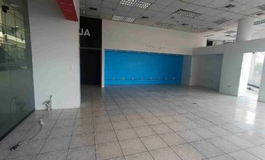 Local Comercial en la Av. Fransisco de Orellana en alquiler