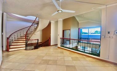 SE ALQUILA CASA TIPO COMERCIAL EN MACHALA