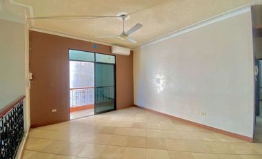 SE ALQUILA CASA TIPO COMERCIAL EN MACHALA