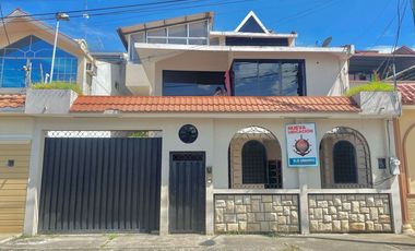 SE ALQUILA CASA TIPO COMERCIAL EN MACHALA