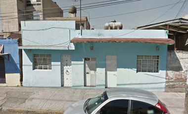 CASA EN VENTA EN BUENAS CONDICIONES. VENUSTIANO CARRANZA, CDMX. REMATE BANCARIO