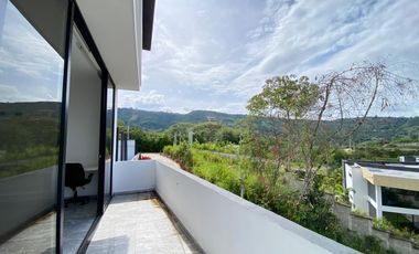 CASA DE 2 PISOS EN ARRIENDO, RUITOQUE BAJO