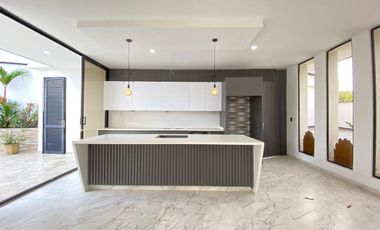 CASA DE 2 PISOS EN ARRIENDO, RUITOQUE BAJO