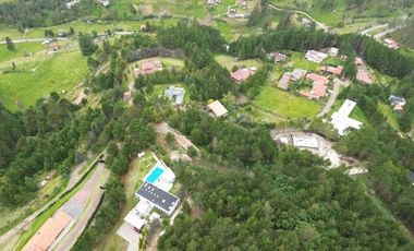 SE VENDE TERRENO EN ZHUCAY VIA TUTUPALI