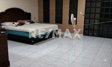 CASA EN VENTA Francisco de Montejo