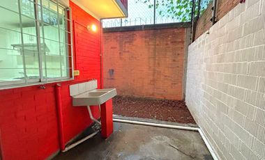 CASA EN VENTA EN FRACCIONAMIENTO EXCLUSIVO EN ZAVALETA.