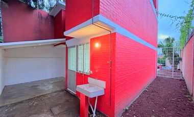 CASA EN VENTA EN FRACCIONAMIENTO EXCLUSIVO EN ZAVALETA.