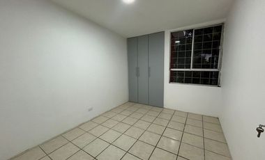 CASA EN VENTA EN FRACCIONAMIENTO EXCLUSIVO EN ZAVALETA.