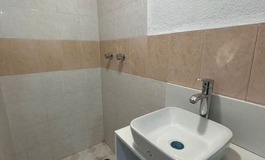 CASA EN VENTA EN FRACCIONAMIENTO EXCLUSIVO EN ZAVALETA.