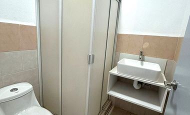 CASA EN VENTA EN FRACCIONAMIENTO EXCLUSIVO EN ZAVALETA.