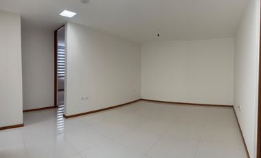 CASA EN VENTA EN LORETTA AL NORTE
