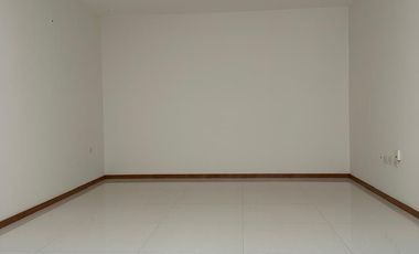 CASA EN VENTA EN LORETTA AL NORTE