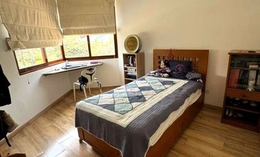 DUPLEX TIPO CASITA FRENTE A PARQUE EN LAS LOMAS DE LA MOLINA VIEJA
